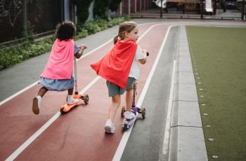 Crianças no Playground: Segurança na Escolha do Piso